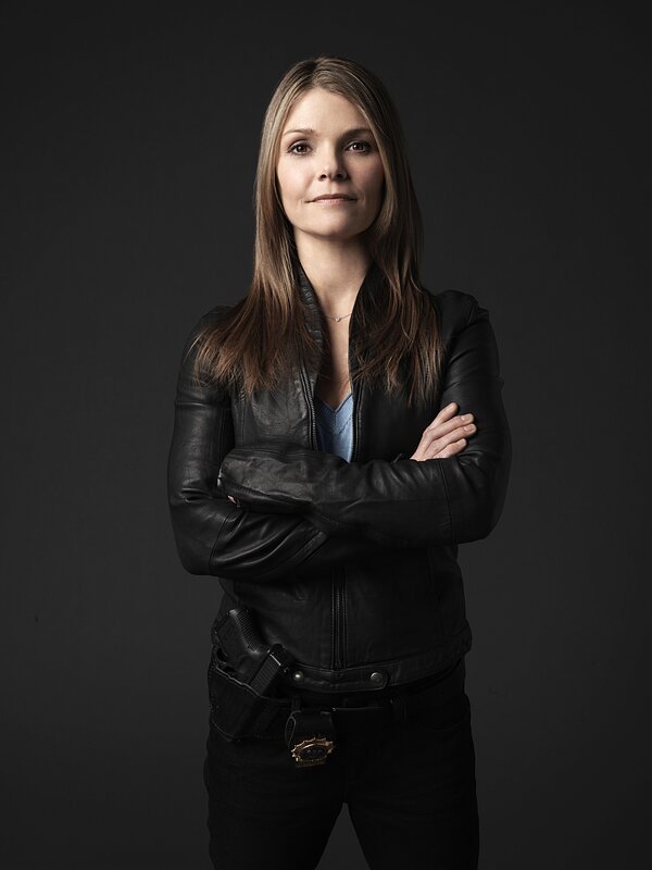 KATHRYN ERBE (DETECTIVE ALEXANDRA EAMES). – Bild: RTI S.p.A. Interactive Media /​ Mediamond S.p.a. /​ RTI spa /​ Gruppo Mediaset