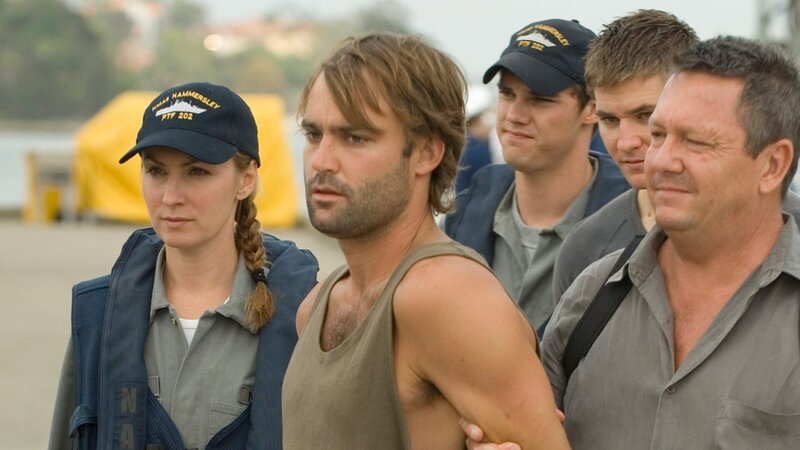 Lisa McCune als Kate McGregor (l.) – Bild: AXN Black