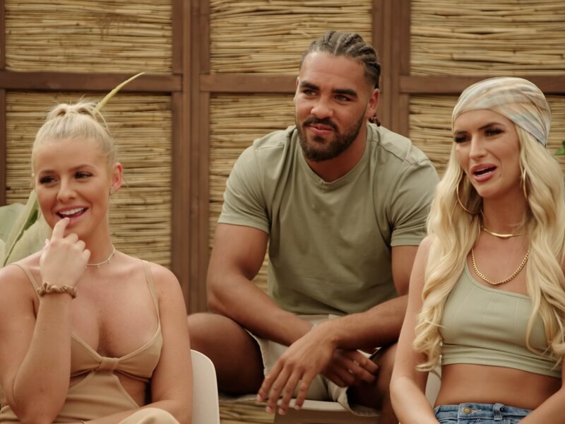 v.li.: Jade, Liam, Holly – Bild: Paramount