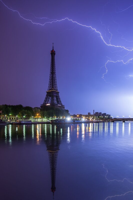 Sturm in Paris – Bild: Mathieu Rivrin /​ MathieuRivrin