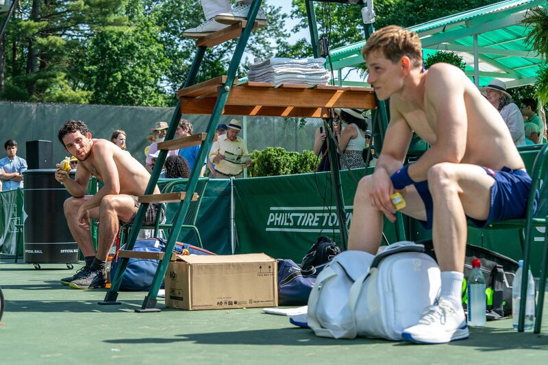 Challengers – Rivalen
Josh O’Connor als Patrick, Mike Faist als Art
SRF/2024 Metro-Goldwyn-Mayer Pictures Inc. – Bild: SRF2 Challengers – Rivalen
Josh O’Connor als Patrick, Mike Faist als Art
SRF/2024 Metro-Goldwyn-Mayer Pictures Inc. – Bild: SRF2