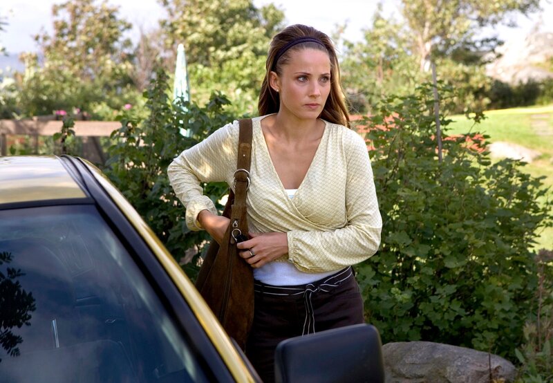 Sanna Kaegler (Tuva Novotny) ahnt nicht, dass sie in Lebensgefahr schwebt. – Bild: ARD Degeto/​Illusion Film/​Aristarhova
