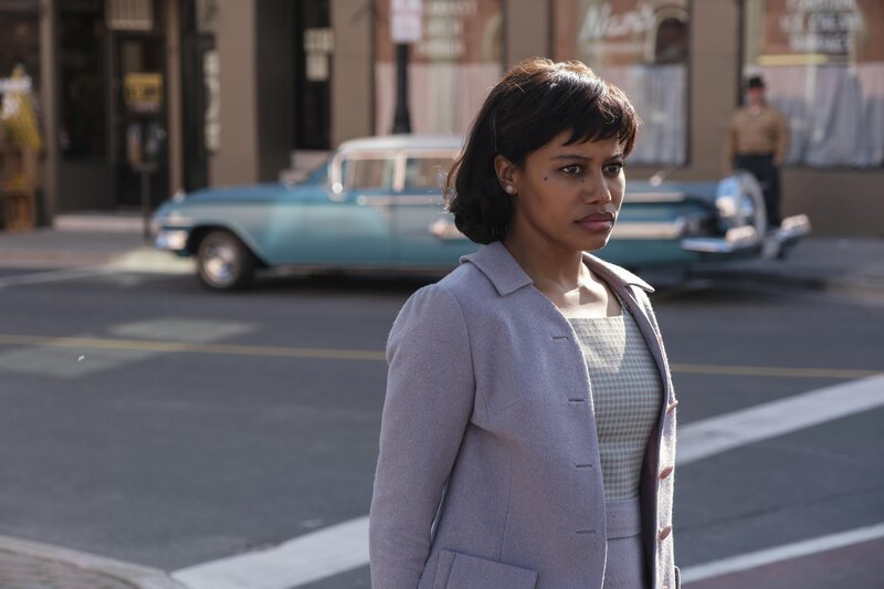 Taylour Paige als Charlotte Hanlon – Bild: Warner /​ Home Box Office, Inc.