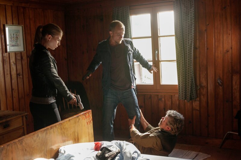 Hannah Zeiler (Nora Waldstätten), Micha Oberländer (Matthias Koeberlin), Sepp Garchinger (Werner Asam). – Bild: ORF 2