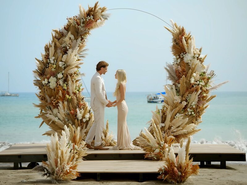 v.li: Jake, Holly – Bild: Paramount