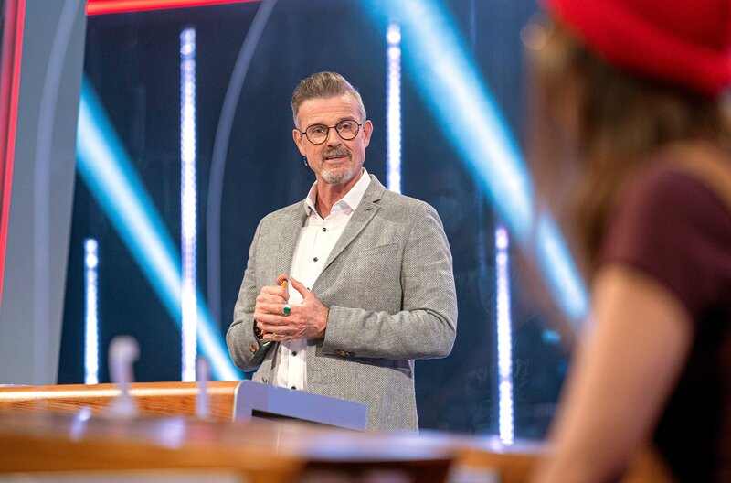 Ratespiel mit Spaß und Schwindel im SWR Fernsehen moderiert von Michael Antwerpes. – Bild: SWR/​Christian Koch