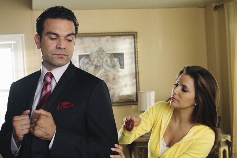 Carlos Solis (Ricardo Antonio Chavira, l.); Gabrielle Solis (Eva Longoria Parker, r.) – Bild: Ron Tom