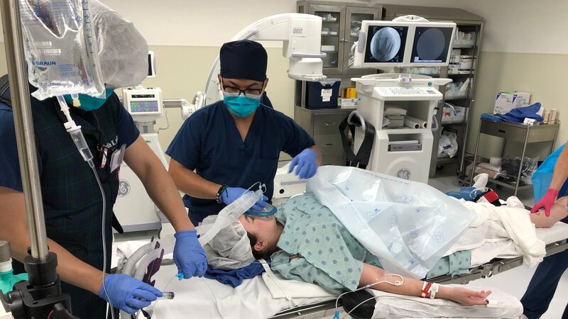 Carly D’Abruzzo under anesthesia – Bild: Discovery Communications, LLC