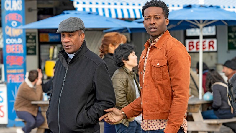 „Coney Island Cyclone“ – When the God Account sends Miles the name of one of Arthur’s parishioners, a single father who recently lost his wife, the similarities to their own loss reopens old wounds. Also, Rakesh and Cara hunt down a new lead on the reclusive hacker they think may be behind the God Account. Pictured L to R: Joe Morton as Reverend Arthur Finer and Brandon Micheal Hall as Miles Finer. – Bild: David Giesbrecht/​CBS