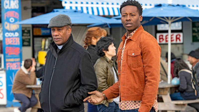 „Coney Island Cyclone“ – When the God Account sends Miles the name of one of Arthur’s parishioners, a single father who recently lost his wife, the similarities to their own loss reopens old wounds. Also, Rakesh and Cara hunt down a new lead on the reclusive hacker they think may be behind the God Account. Pictured L to R: Joe Morton as Reverend Arthur Finer and Brandon Micheal Hall as Miles Finer. – Bild: David Giesbrecht/​CBS