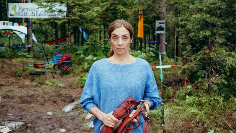In ihrer Verzweiflung weiß Franziska Lehmann (Julia Richter) nur einen Ausweg. – Bild: ORF/​ZDF/​Sabine Finger