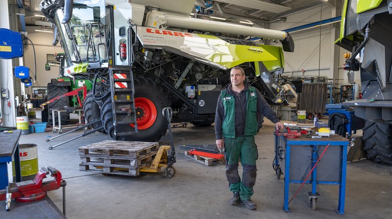 Techniker Kevin Emker mag es, dass kein Tag wie der andere ist. – Bild: NDR/​Hellwig Film GmbH