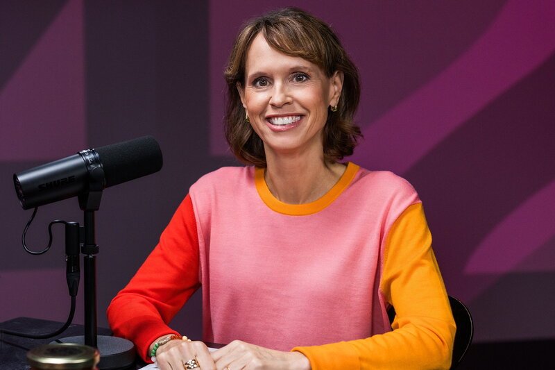 Barbara Bleisch Moderatorin Zimmer 42 – Bild: SRF/​Gian Vaitl