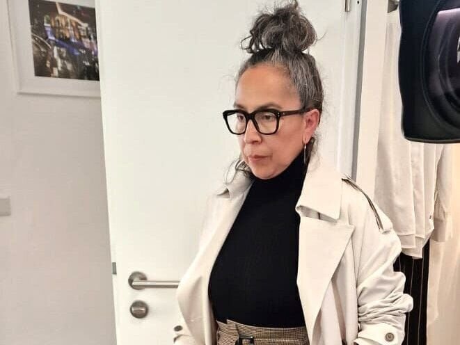 Motto in Hannover: Cooler Coat! Kreiere einen angesagten Look rund um deinen neuen Trenchcoat!, Tag 3: Loly – Bild: RTL /​ Constantin Ent.