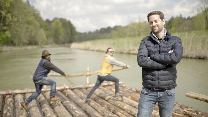 Mirko Drotschmann bei den Flößern – Bild: ZDF und Julian Adolph