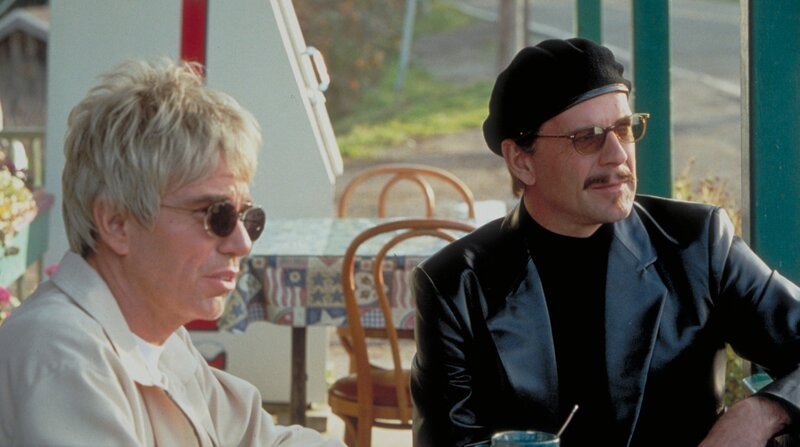 Joe (Bruce Willis, rechts) und Terry (Billy Bob Thornton). – Bild: ARD Degeto/​Studiocanal GmbH