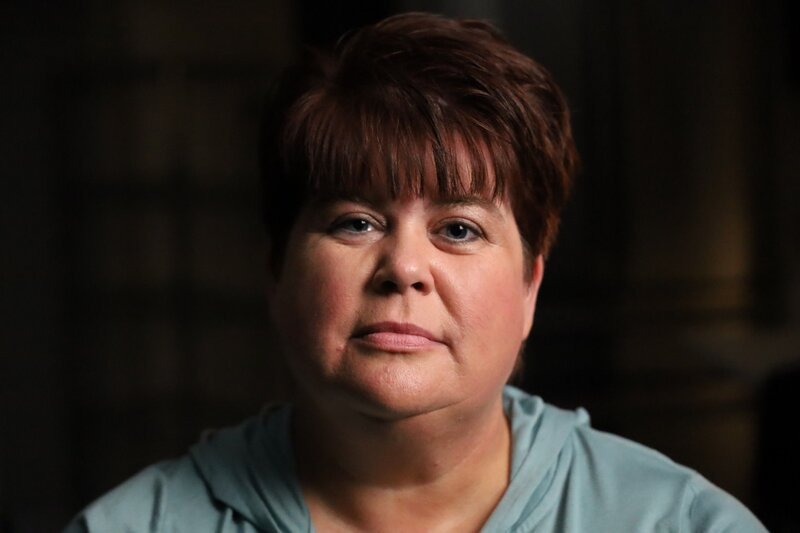 Wendy Babcock, Murrays Kollegin. – Bild: RTL /​ Arrow International Media