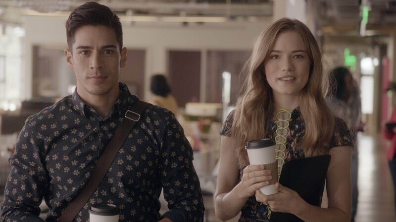 Jason (Michael Galante) und Beth (Willa Fitzgerald) – Bild: TVNOW /​ Gaumont