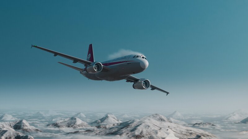 REENACTMENT – Unmittelbar nachdem die Windschutzscheibe des Cockpits zerbrochen ist, versucht der Kapitän von Sichuan Airlines Flug 8633, das Flugzeug zum Flughafen Chengdu zurückzubringen. – Bild: Courtesy of Disney+