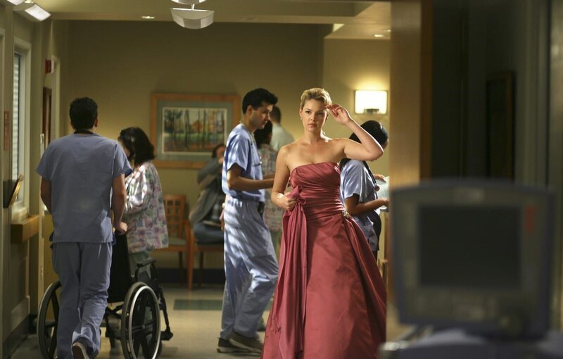 Als sie die Nachricht von Dennys Tod erreicht hat, eilt Izze (Katherine Heigl) sofort zu ihm … – Bild: Touchstone Television