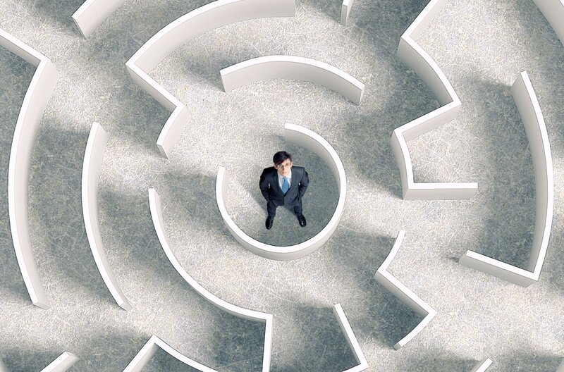 Entscheidet unser Gehirn ohne uns? Oft merken wir gar nicht, welche Kräfte im Hintergrund wirken, die unsere Entscheidungen mitprägen. – Bild: iStock