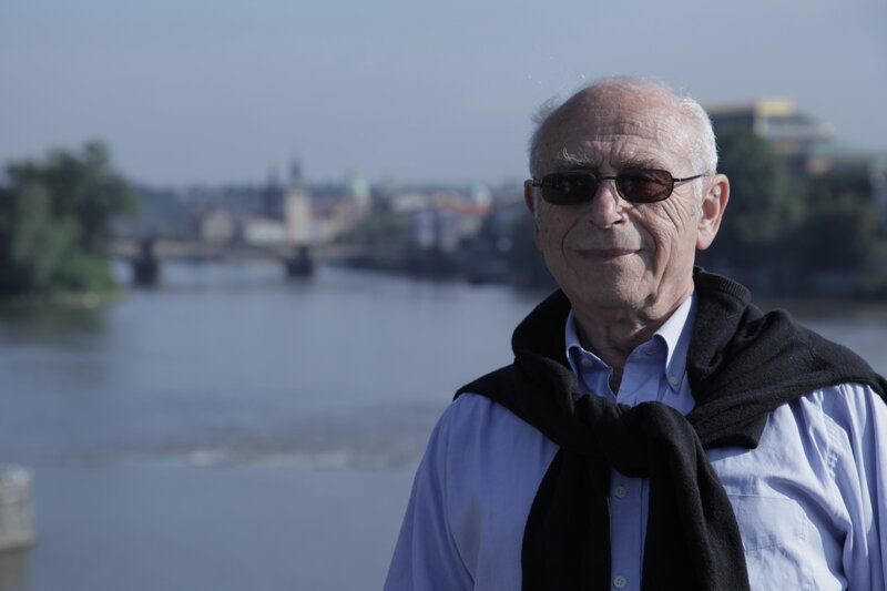 Prague, Czech Republic – Gabriel Ronay (Main Contributor) Headshot. – Bild: WAGtv