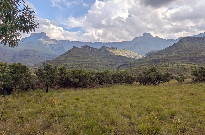 Das Amphitheater: die spektakulärste Felswand der Drakensberge – Bild: phoenix/​SR/​Gordian Arneth