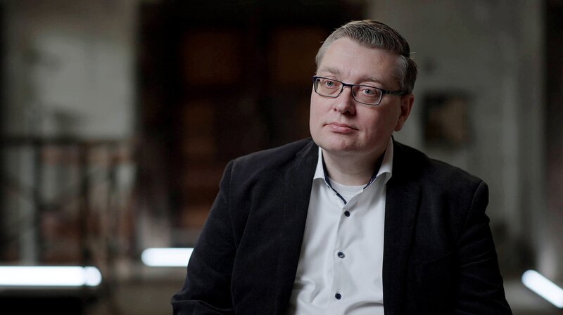 Dr. Michael Bienert – Bild: MDR/Spiegel TV/Jean Schablin Dr. Michael Bienert – Bild: MDR/Spiegel TV/Jean Schablin