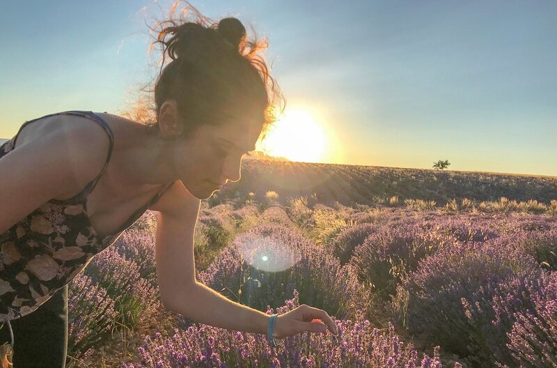 Inčs gehört zur dritten Generation im Lavendelbetrieb der Familie Blanc. – Bild: MedienKontor