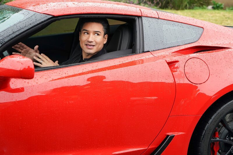 Mario Lopez (Mario Lopez) nutzt seinen Prominentenstatus aus, um dem Strafzettel zu umgehen. – Bild: ZDF und Richard Cartwright