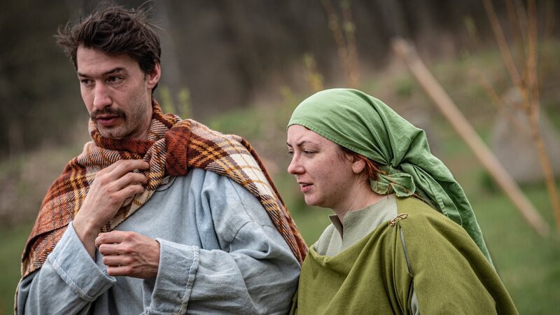 So unterschiedlich die Keltenstämme auch waren: Sie teilten eine gemeinsame Kultur, was Schmuck und Kleidung anbelangte. – Bild: ZDF und BIG MEDIA Holding /​ Jaromír Zajda Zají?ek