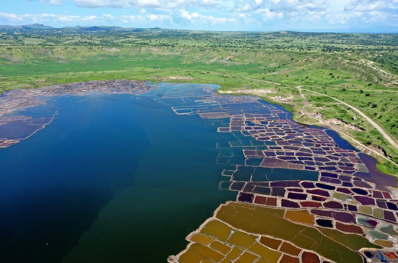 Blick auf Katwe-See. – Bild: phoenix/​SR/​Gerfried Guggi