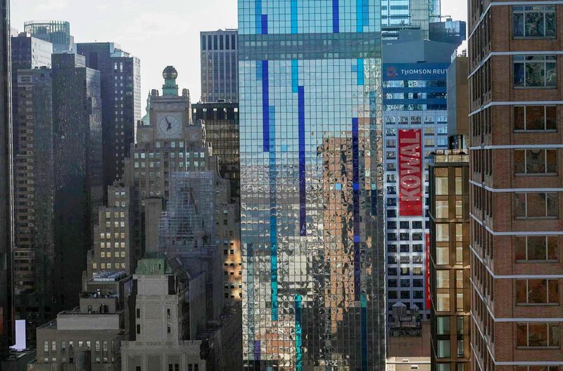 Editschka, Eduard Limonows Alter Ego, beschreibt in „Fuck off, Amerika“ seine Flucht aus der UdSSR ins New York der 70er Jahre – eine bittere Kritik am amerikanischen Traum. – Bild: Elephant Doc