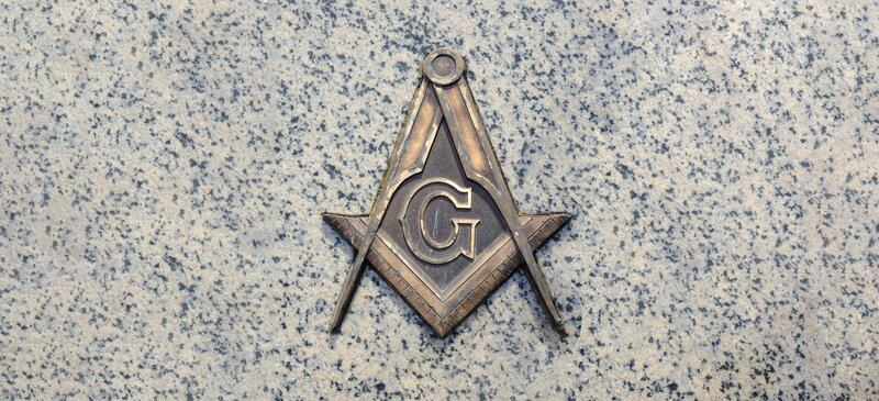 BTFB30 Masonic Symbol at Valley Forge, Philadelphia, Pennsylvania – Winter Quarters for American Army led by George Washington – Bild: Steven Milne /​ Alamy Stock Photo