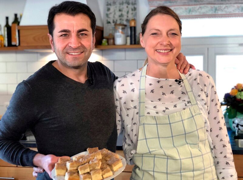 Ali Güngörmüs und Sybille Krick. – Bild: HR/​Bettina Schrauf