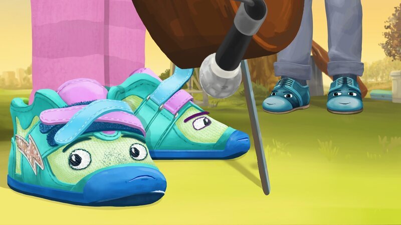 Oh nein, Lampenfieber! Turnschuh Wetz (links) muss beim Cello-Konzert den Takt mitklopfen. – Bild: rbb/​MDR/​NDR/​lumalenscape