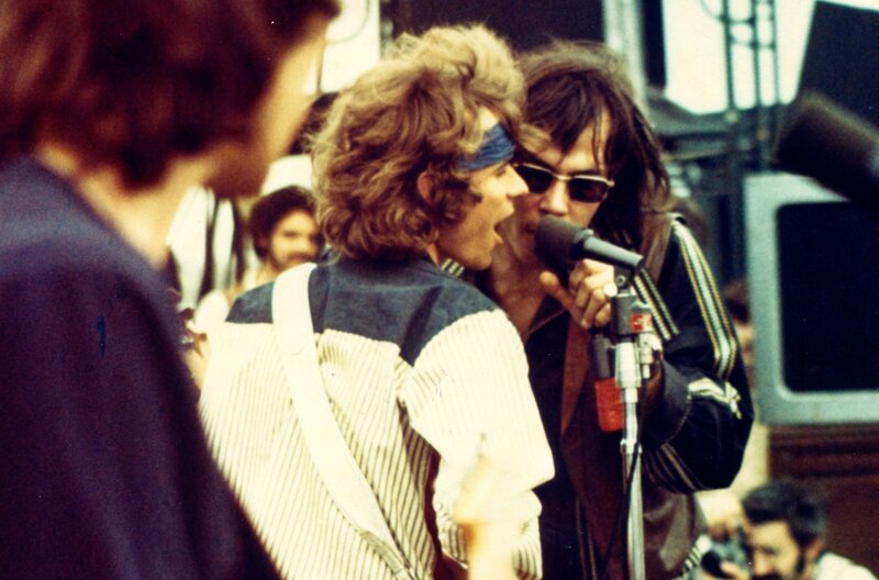 v.l. Nick St. Nicholas, John Kay auf dem „Newport 69“ in Costa Mesa 1969. – Bild: NDR/John Kay v.l. Nick St. Nicholas, John Kay auf dem „Newport 69“ in Costa Mesa 1969. – Bild: NDR/John Kay