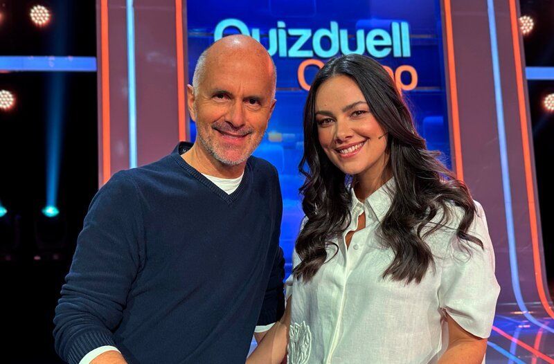 Die Kandidaten des Teams „Filmstars“: Christoph Maria Herbst (l.) und Janina Uhse (r.) – Bild: ARD/ITV Studios Die Kandidaten des Teams „Filmstars“: Christoph Maria Herbst (l.) und Janina Uhse (r.) – Bild: ARD/ITV Studios