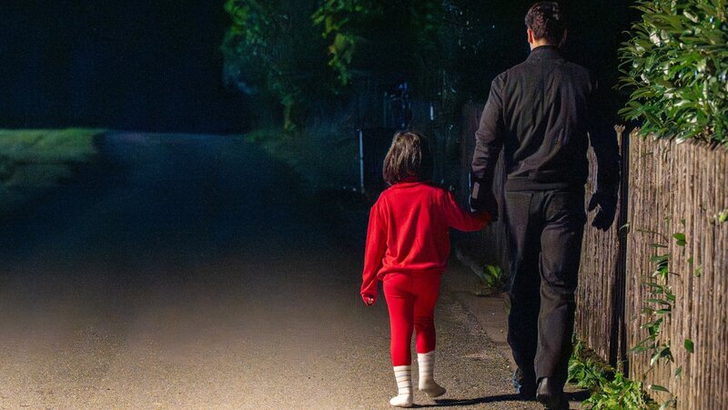 Mord an einem kleinen Mädchen. Hat der Täter das Kind in die Falle gelockt? – Bild: ZDF und Saskia Pavek