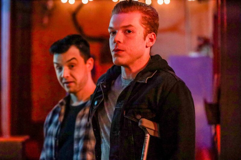 (v.li.): Noel Fisher (Mickey Milkovich), Cameron Monaghan (Ian Gallagher). – Bild: ORF/​TELE-München/​Warner/​Showtime/​Paul Sarkis