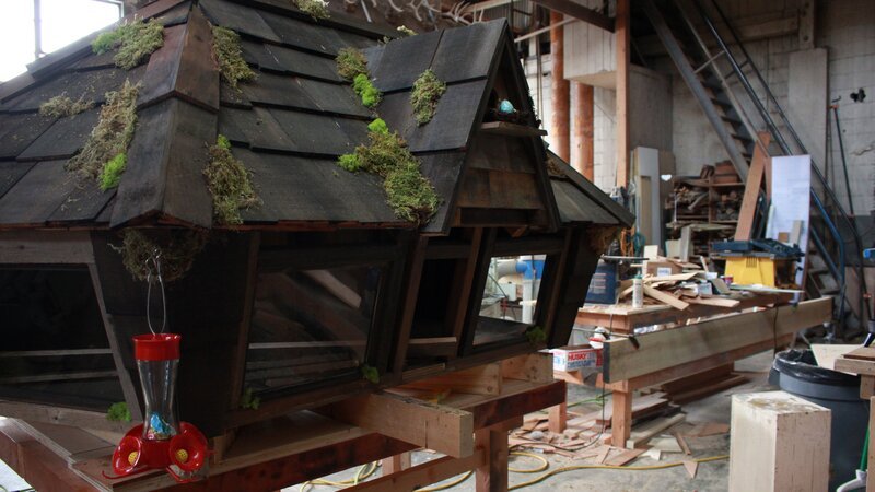 Finished treehouse in the shop. – Bild: Animal Planet /​ Discovery Communications