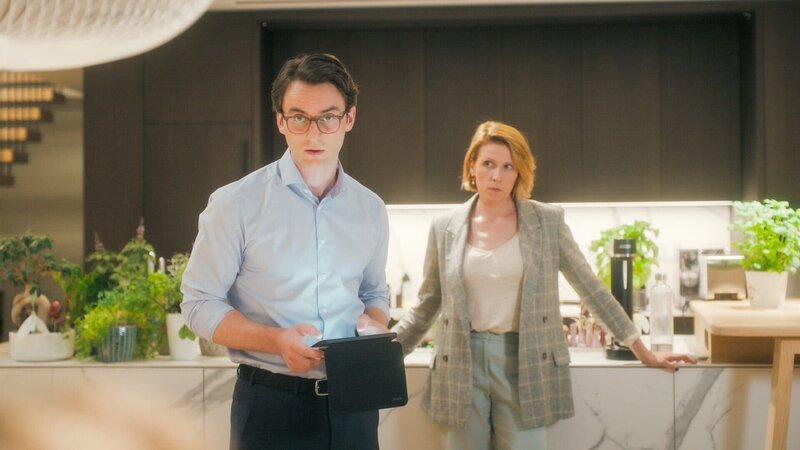 Leodolter (Tobias Resch), Miriam (Franziska Weisz). – Bild: ORF/MR Film Leodolter (Tobias Resch), Miriam (Franziska Weisz). – Bild: ORF/MR Film