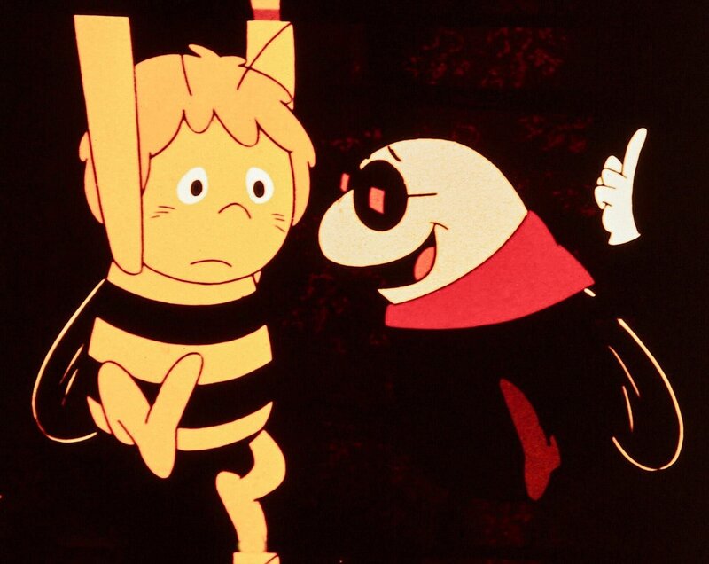 Maja hat Puck überredet, ihr ein Haus zu zeigen – nun muß Maja erkennen, dass es in einem Haus manchmal auch gefährlich sein kann. – Bild: ORF /​ ZDF /​ Apollo-Film