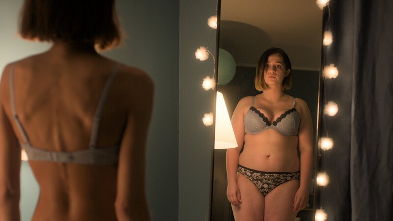 Lara (Lisa Marie Koroll) – Bild: SAT.1 Eigenproduktionsbild frei Lara (Lisa Marie Koroll) – Bild: SAT.1 Eigenproduktionsbild frei