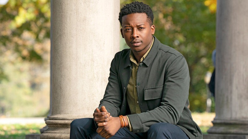 „17 Years“ – Miles is shocked and angered when the God Account sends him the name of the drunk driver who killed his mother, leading Cara and Rakesh to help him face the worst moment of his life in order to move forward. Also, Miles and Rakesh learn revealing information about Falken, the mysterious hacker who they believe is tied to the God Account. Pictured: Brandon Micheal Hall as Miles Finer. – Bild: Peter Kramer /​ Warner Bros. Entertainment Inc.