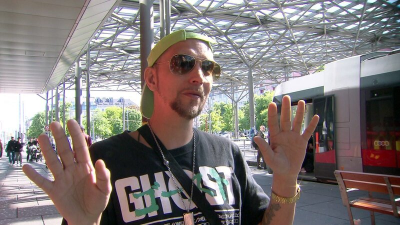 Mike, 38, Waffenverbotszone Praterstern. War seit seinem 14. Lebensjahr nicht mehr clean. – Bild: ORF
