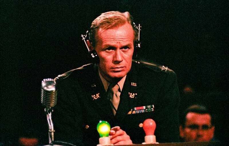 Richard Widmark (Staatsanwalt). – Bild: ORF Richard Widmark (Staatsanwalt). – Bild: ORF