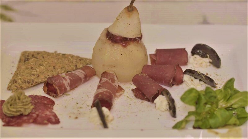 Die Vorspeise. – Bild: Gudo Niebuhr /​ BR /​ WDR /​ megaherz gmbh