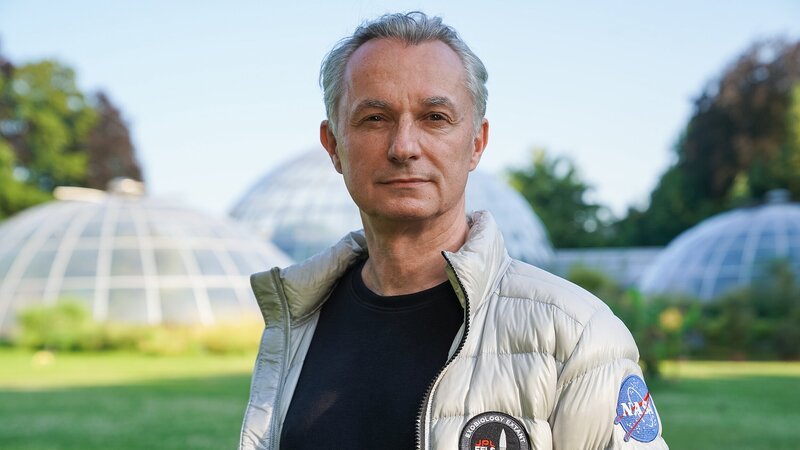 Marco Tempest im Botanischen Garten Zürich – Bild: SRF