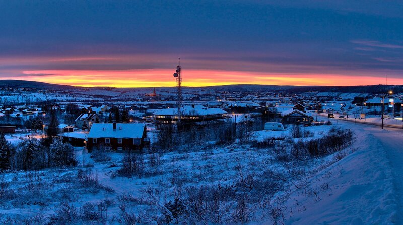 Kautokeino am Abend. – Bild: NDR/​Andreas Bell